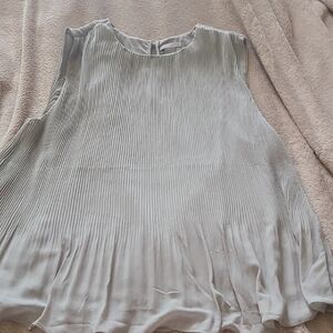 H&M Gray Sleeveless Pleated Blouse